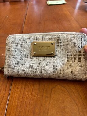 Michael Kors Cream Logo Wallet